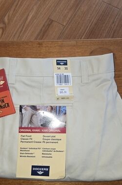 Dockers Khaki Flat Front Chinos - Light Beige/Tan